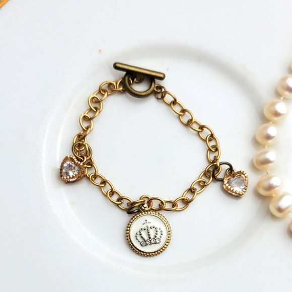 💫5/$25 Vintage Cubic Zirconia Charm Bracelet - Picture 2 of 2